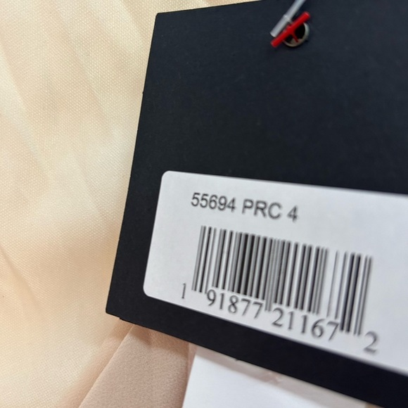 IEENA FOR MAC DUGGAL 55694 NWT
Embellished Shoulder Blouson Sleeve Evening Gown - Picture 8 of 13